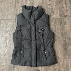Abercrombie and Fitch Puffer Vest size XSmall PRE-LOVED